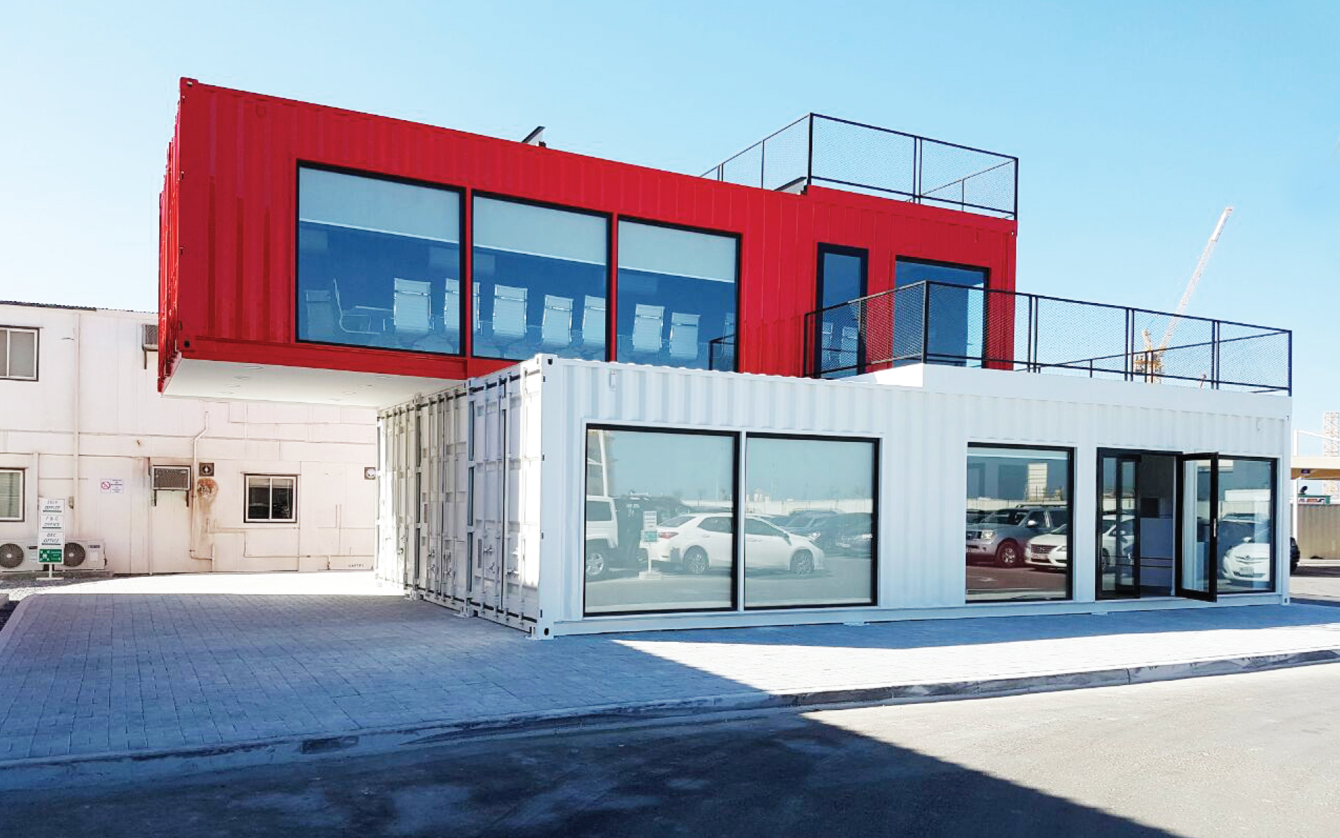 SALES OFFICE (Container Building) by Qubes